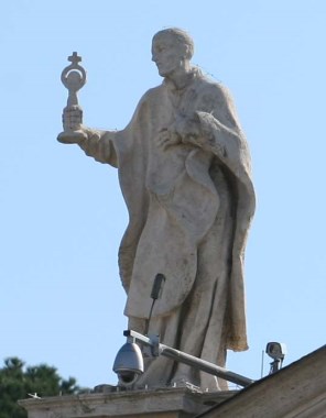 마그데부르크의 성 노르베르토_by Lazzaro Morelli_at the Square of St Peter in Vatican City.jpg